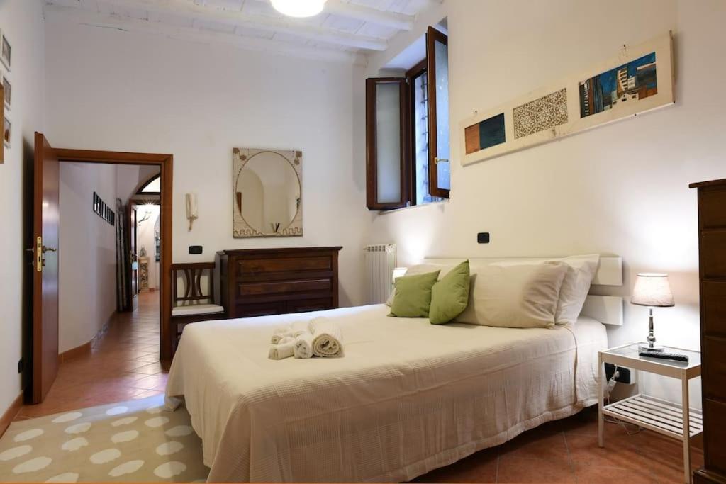 Locanda Cappellari - Campo De' Fiori Рим Экстерьер фото